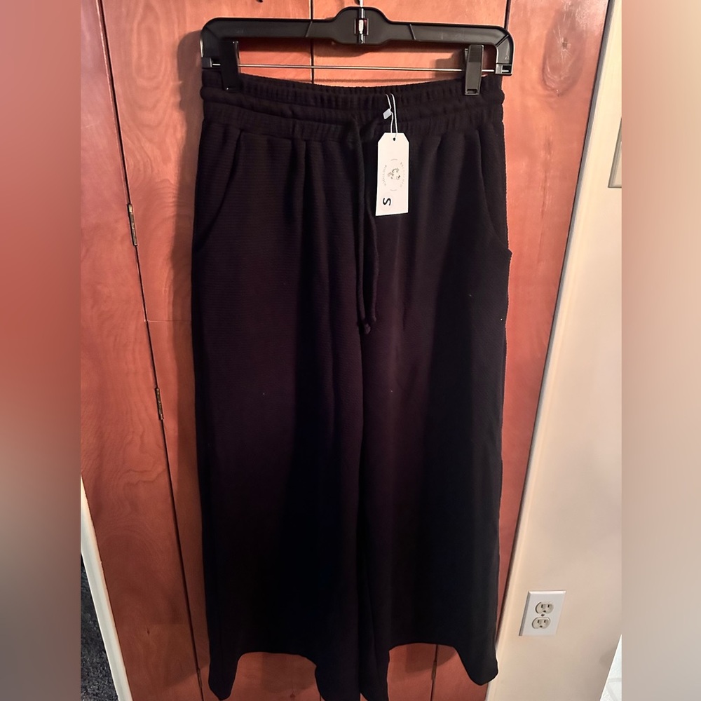 Tres Bien Classic Black Wide Leg Trousers
